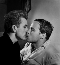 deadlyflashesofgreen:  angelofagony:  James Dean (1931-55) Kisses Marlon Brando (1924-2004)—Two Men (then young studs) with a Decidedly Gay Side   YOU’RE KILLING ME