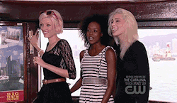 Divas getting money~ fyi, I only just noticed Laura and Sophie&rsquo;s faces after I made the gif, lmao.