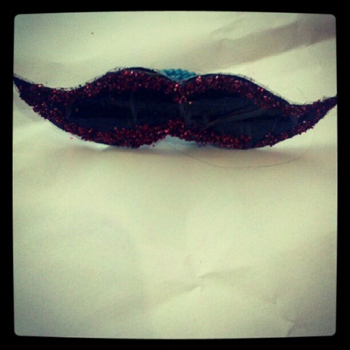 Porn #moustache #glitter #hair #instagram  (Publicado photos