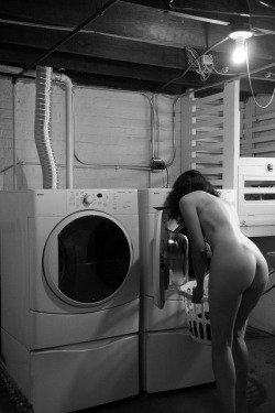 I-Am-Lola:  Domestic Copyright .. C ..   Hell Of A Way To Do Laundry.