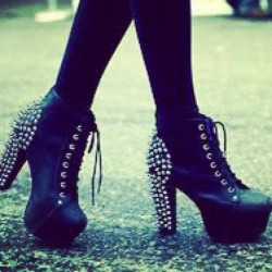 Nikk-Ster:  Want. I Really Want. #Jeffreycampbell #Shoes (Taken With Instagram)