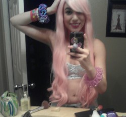 My pink wig for edc came. ∩__∩♡ It&rsquo;s actually pinker, the lighting makes it look more blonde.