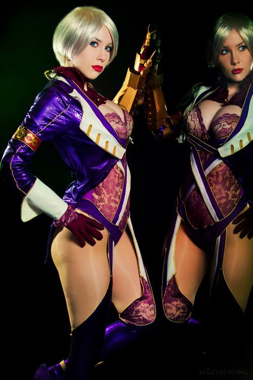 cosplayblog:  Fresh cosplay! Ivy from Soul Calibur V  Cosplayer: Crystal Graziano [Web | Twitter | deviantArt]Photographer: Martin Wong [deviantArt | Facebook]   Now THAT’S how you properly cosplay you twats.