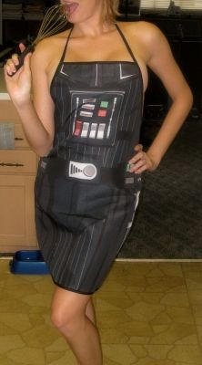 sweetsweetoilsee:  Baking with Vader  Baby, I think you need to find this apron!