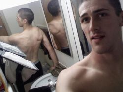 getoncam2:  thecircumcisedmaleobsession:  25 year old straight guy from Carbondale, IL  ummm WOW 