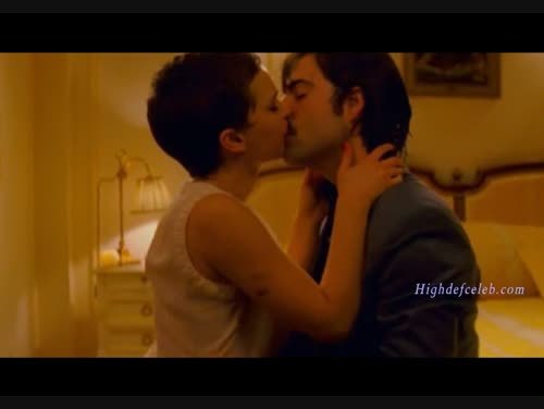 gizlihesap:  Natalie Portman - Hotel Chevalier erotik sevişme sahnesihttp://gizlihesap.tumblr.com 