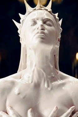 fashionindetails:  Charlize Theron in “Snow White and the Huntsman” 