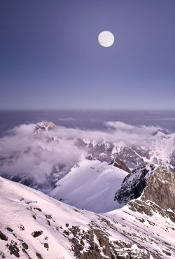 feli-cite:  Switzerland Saentis Full Moon 