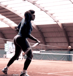 nawthatznasty:   Serena Williams  Those pants