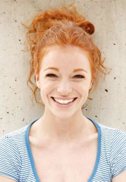 hot-redheads:  Fantastic smile! 