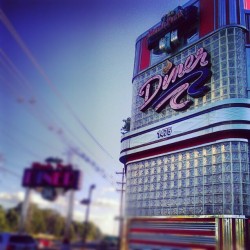 Em-Brenn:  There’s No Place Like Home. (Taken With Instagram At Menlo Park Diner)