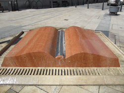 Redbobes:  Marcrussometal:  Cyalen:  A Book Fountain In Budapest  This Is One Of