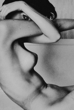 frenchtwist:  Untitled (Peekaboo Nude) by Lydia RobertsAlso      