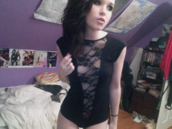 -skynet:  so i have this bodysuit i have never worn it out of the house because well look at it haven’t had the right occasion but i guess i can wear it on tumblr 