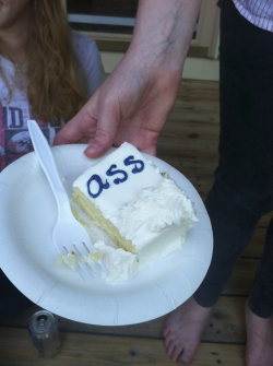Strange-Is-A-Compliment:  So I Went To A Grad Party And I Happened To Get The Slice