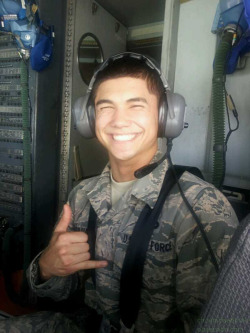 dalebear211:  acuraboi04:  Military Husband!  Yummy smile