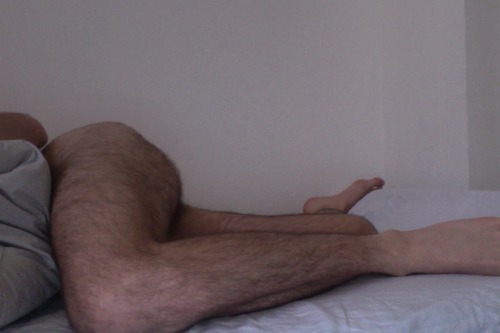 Porn Pics Love these hairy legs.