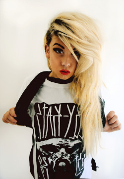 dayfiftytwo:  dayfiftytwo:  So, I received this wicked tee from Alley Kats I would highly recommend checking them out! http://alleykats.bigcartel.com/. Also first time in forever I’ve worn my hair on the side or red lipstick so woo! x  check em