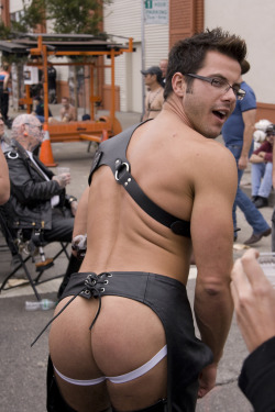 meninjockstraps:  he looks like an average normal guy! who woulda thought he’d be into leather!! oh that ass! 