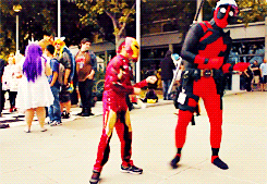 synnesai:   Deadpool vs Fanime  (x)  deadpool and hard gay help  The bb Cap and Iron Man are killing me right now.  It must be a lot of fun cosplaying Deadpool.