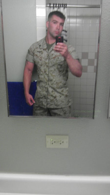 thecircumcisedmaleobsession:  23 year old ex-Marine from Arlington, TX I’d kill to have a body like his!!!! :D (Click on the source link to view four additional pics of this hottie.) 