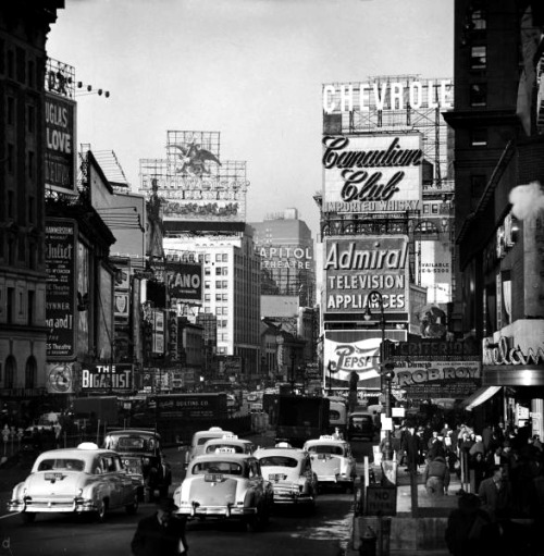 denise-puchol:  Times Square; Night and Day feininger 1954 
