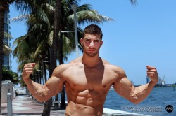 Adam Ayash Thank you Jebus for making me gay&hellip;lol