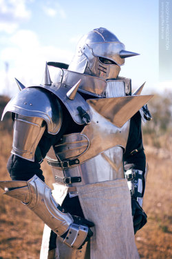 derpjenderp:  bluhbluhhugedork:  beneca-crane:  jedibusiness:  Alphonse Elric  That is some serious commitment to cosplay right there.  WOAH HOLY SHIT  tHIS IS BEAUTIFUL 
