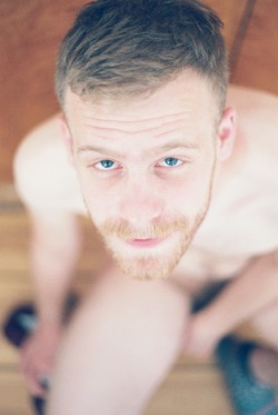 Handsomedrifter:  Red Beard Blue And Red.  When Daddy Sees This Look On His Face,