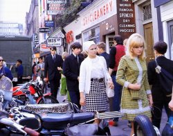 conversadepub:  Carnaby Street in the early 1960s 
