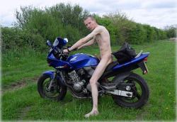 floridaexhib321:  fun2bnaked:  Ready to ride, ready for fun, fun2bnaked!  Florida Exhibitionist 