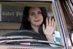 Earlysunsetsovermonroeville:  Lana Del Rey At The Chateau Marmont In West Hollywood