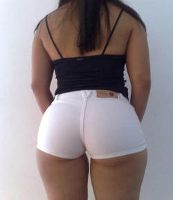 pearhub:  #thick #booty #shorts