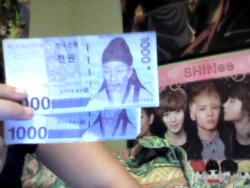 nipplesxoxo:  guise. guise. gUISE. THIS MONEY COULD HAVE BEEN IN TAEMIN’S PANTS. OR JINKI’S HAND. OR JOON’S PANTS. JUST THINK OF ALL THE SEXY KOREAN MAN PANTS IT COULD HAVE BEEN IN.  JUST.  THINK.  