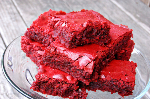 skin-like-snow:  gammaspecialist:  oooeygooeygoodness:  Red Velvet Brownies Ingredients:1 cup  unsalted butter, at room temperature1 1/2 cups granulated sugar1 1/2 cups brown sugar4 large eggs, at room temperature2 oz red food coloring4 tsp pure vanilla