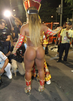 all-about-the-ass:  snowman-que:  MAssterpiece Perfect ASS  Thanks to all my Followers and Visitors!!!  Go visit and FOLLOW http://all-about-the-ass.tumblr.com  