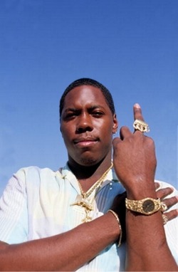 UpNorthTrips Presents The 10s | A Moment Of Silence  (RIP Scott La Rock) Words by @evboogie/ Mix by @UNITEDCRATES The only way to set this off is with a Rest In Power shout out to Scott La Rock. 25 years ago today, the rap game was indelibly changed