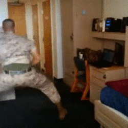 sexyfitandsassy:  guardianangelof5hommos:  Never scroll past a twerking soldier. Thank you for serving our country with your brave booty.  Hell. Yes. 