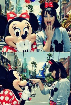 shadowhunter-me:  Minnie with Katy Perry.