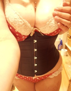 waistedlives:  My newest corset, and first