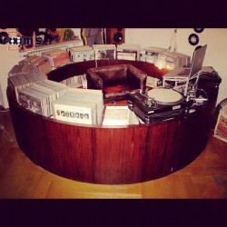 I can&rsquo;t tell y'all how bad I want this in my place! That is the illest listening station EVER! #dj #music #instaphoto #wax #turntables  (Taken with Instagram)