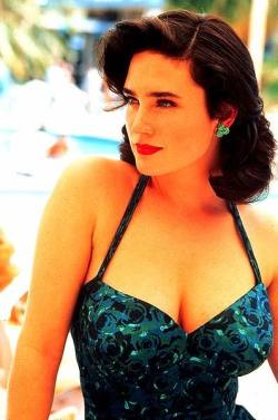 Before some idiot - probably her manager - told her she was too curvy and she&rsquo;d never get any film work unless she were as skinny as a skeleton, America&rsquo;s curviest actress was once Jennifer Connelly. As a 90&rsquo;s co-worker, a knockout herse