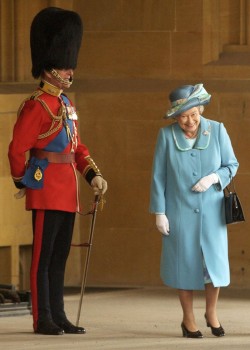 last-songieversing:  please-stay-perfect:  stars-will-lead-the-way:  incision:  elizabethii:  The Queen breaking into laughter as She passes Her husband, the Duke of Edinburgh, standing outside the Buckingham Palace, 2005  she’s so cute  anytime the