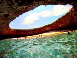 justastrumpet:  iemai:  Hidden Beach on Marieta Islands, off the coast of Puerto Vallarta, Mexico  Holy hell I have to go here I can&rsquo;t even&hellip;