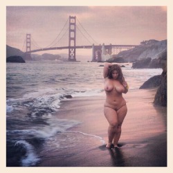 lonckjunk:  crowcrow:  Sunset at Baker Beach on Wed  I didn’t know San Francisco had mermaid.  