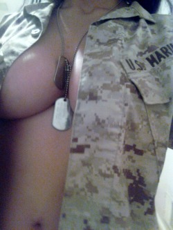 submissionsfortroops:  sweetbunz:  â€¦Just going to leave thisÂ here.  Sexy Marine Girl, we need more like her!!!