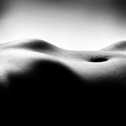 vvolare:  Abstract Nude Landscapes by Billy Kidd  I aim for abstract. I would call it abstract nude landscapes.Trying, instead of capturing a moment,to create a place with something we see everyday.The human body. An imaginary place withan amazing object.