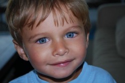 wordt0bigbird:  melly-as-king:  withoutfinnick:  smile-youre—beautiful:  this is Ronan Thompson. he was diagnosed with cancer in 2011 and passed away just a few months ago. this little boy was a fighter, a true cancer patient who fought to have a future