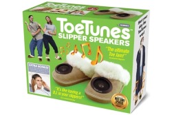 punkrockluna:  carry-on-my-wayward-butt:  long-romantic-walk-to-the-fridge:  luaghter:  “it’s like having a DJ in your slippers!”   white people  toe jam  this is a gag gift box. some people are gullible as fuck 
