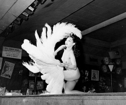Noel Toy performs her Fan Dance routine on the small stage at &lsquo;LEON and EDDIE&rsquo;S&rsquo; nightclub; located on West 52nd Street, in the heart of NYC&rsquo;s &ldquo;Strip Alley&rdquo;..